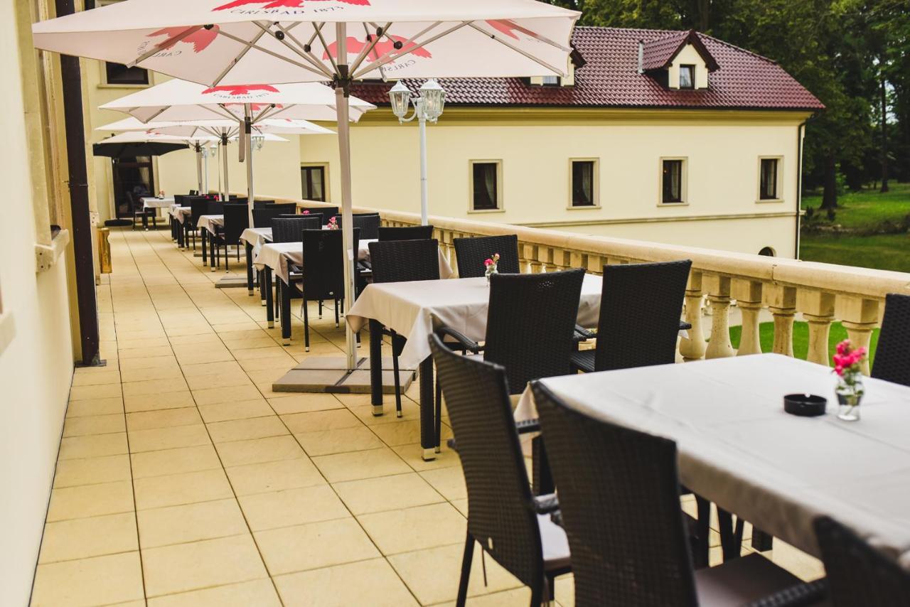 Zamek Kamenny Dvur Hotel Kynsperk nad Ohri Exterior photo